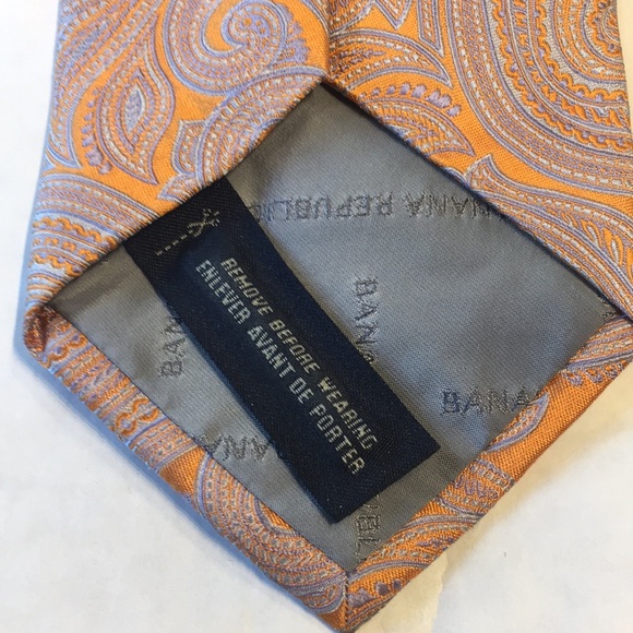 Banana Republic- Orange with light blue large paisley, Italian made silk tie. - Picture 7 of 10